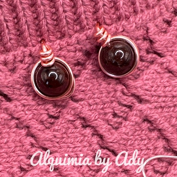 GARNET ROSE GOLD STUD EARRINGS - Picture 1 of 1